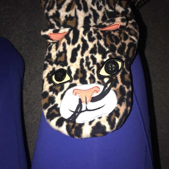 Cheetah print pj onesie - Picture 3 of 3